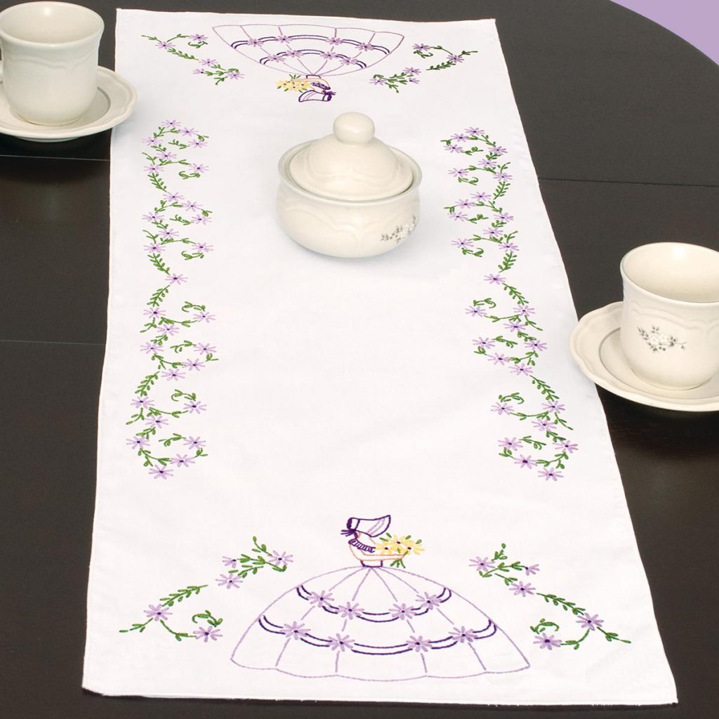 Love Birds Table Runner - Jack Dempsey Needle Art